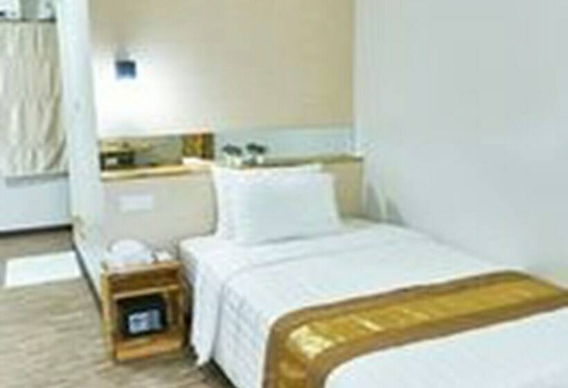Standard Single Room, Shin Ye Htut