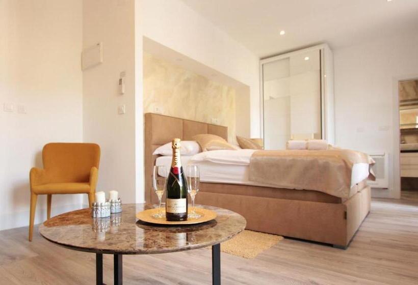 발코니 디럭스 룸, Well Of Life Luxury Rooms