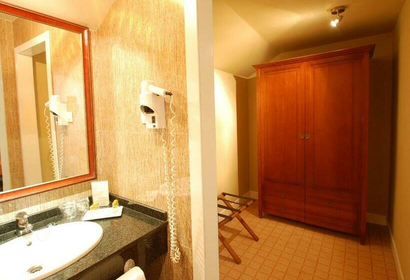 غرفة دور أخير, Arcea Gran Hotel Pelayo