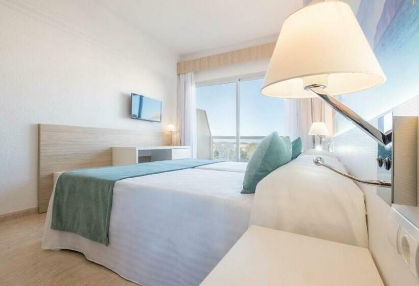 프리미엄 트리플 룸, Azuline Hotel Bahamas Y Bahamas Ii