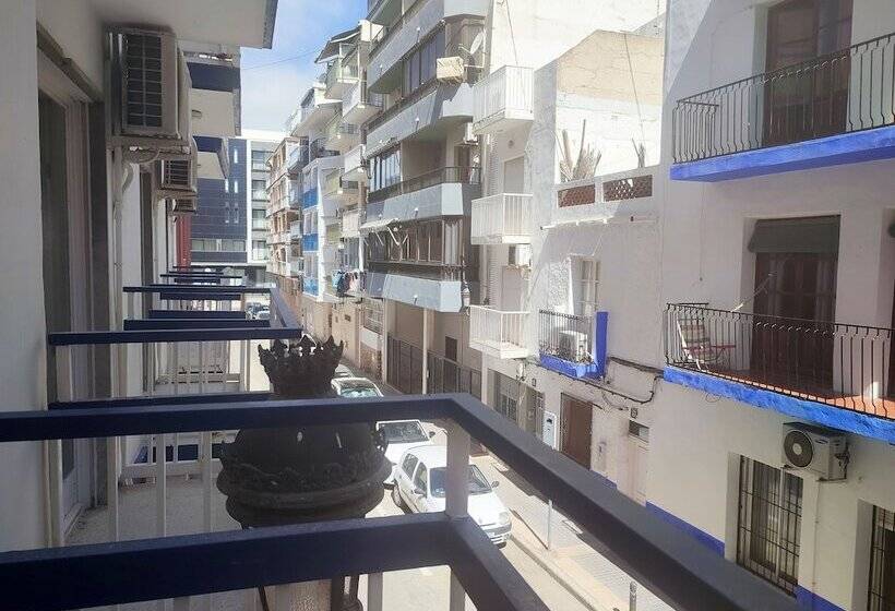 اتاق استاندارد با چشم‌انداز شهر, Flats Friends Mar Blau
