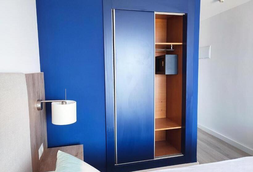 اتاق استاندارد با چشم‌انداز دریا, Flats Friends Mar Blau