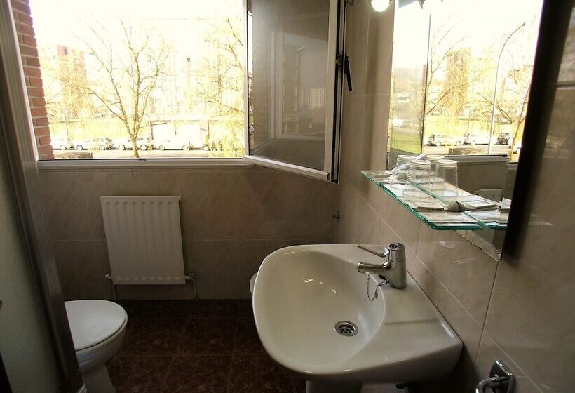Quarto Estandar, Iraipe Gorbea Auto Check In