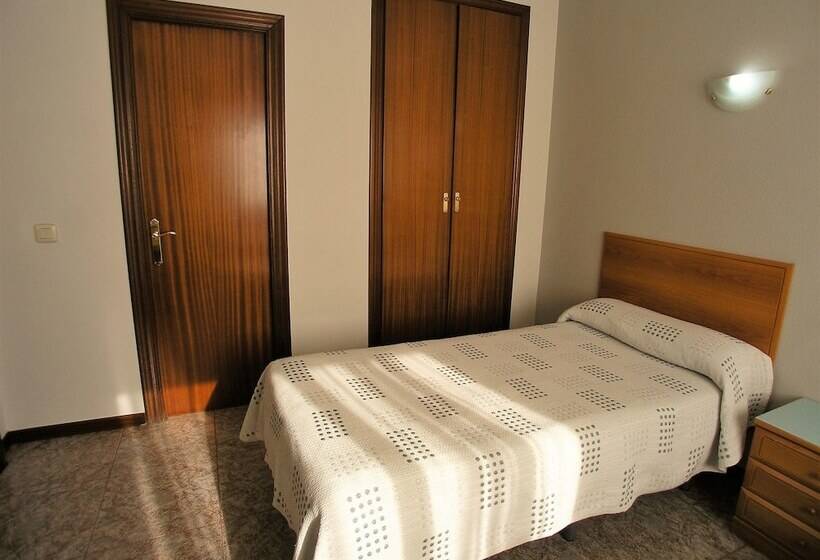 Quarto Estandar Individual, Iraipe Gorbea Auto Check In