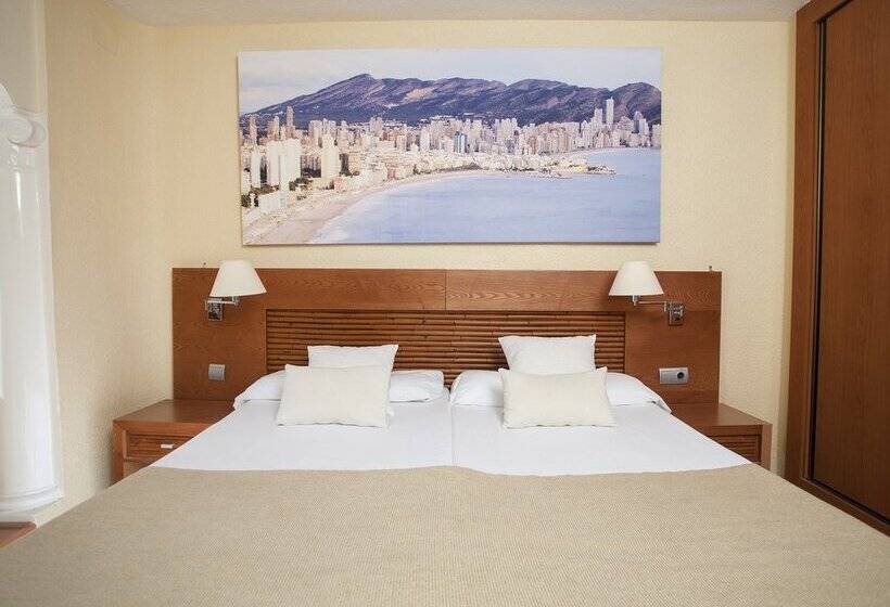اتاق استاندارد با چشم‌انداز استخر, Magic Villa De Benidorm
