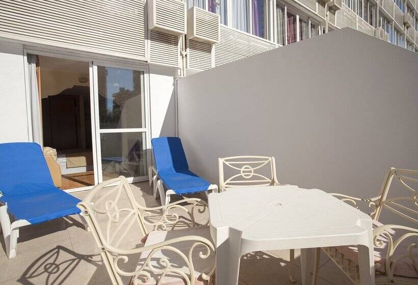 اتاق استاندارد با چشم‌انداز استخر, Magic Villa De Benidorm