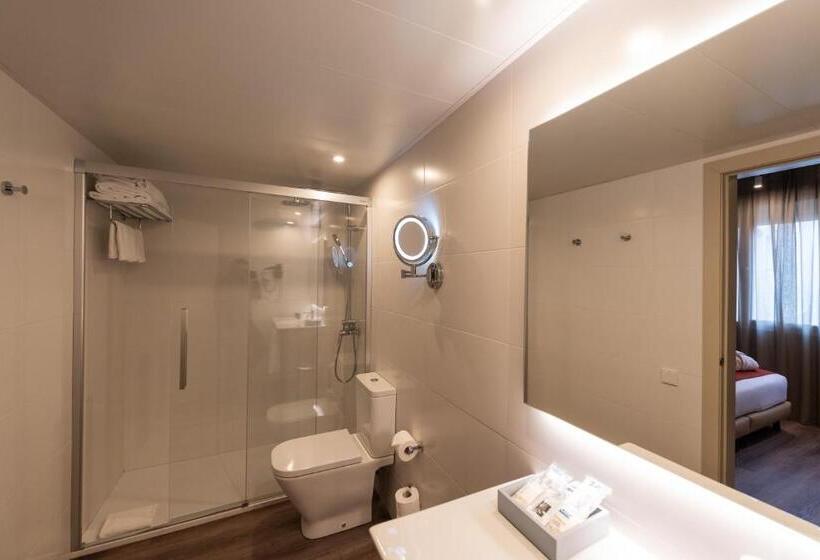 Номер Стандарт Трехместный, Atenea Rekord Suites