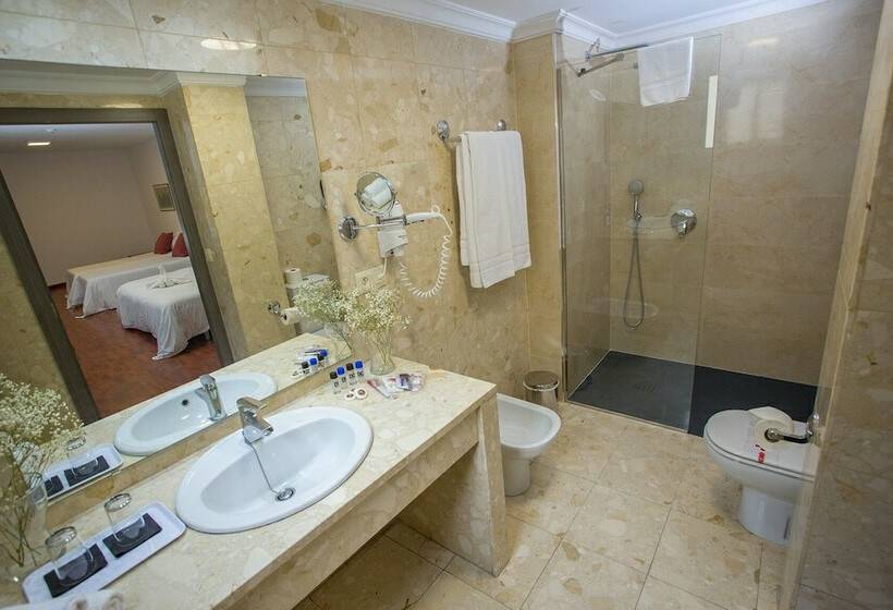 اتاق استاندارد چهار تخته, Borgia