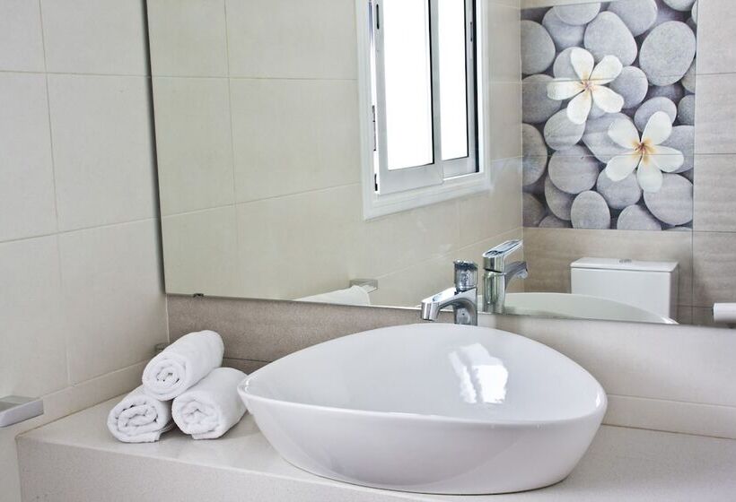 Четырехместный Номер Стандарт, Europa Splash & Spa