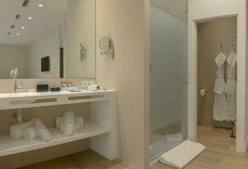 اتاق پرمیوم, Melia Plaza Valencia