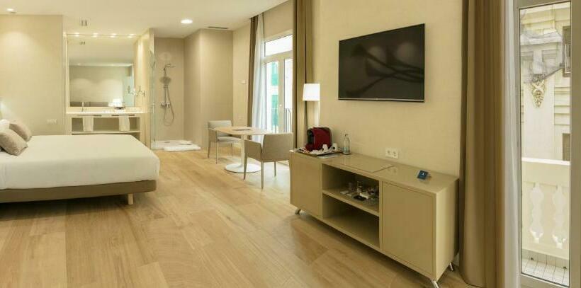 سوئیت جونیور پریمیوم, Melia Plaza Valencia