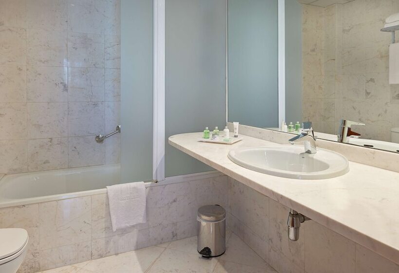 Номер Стандарт, NH Barcelona Entenza