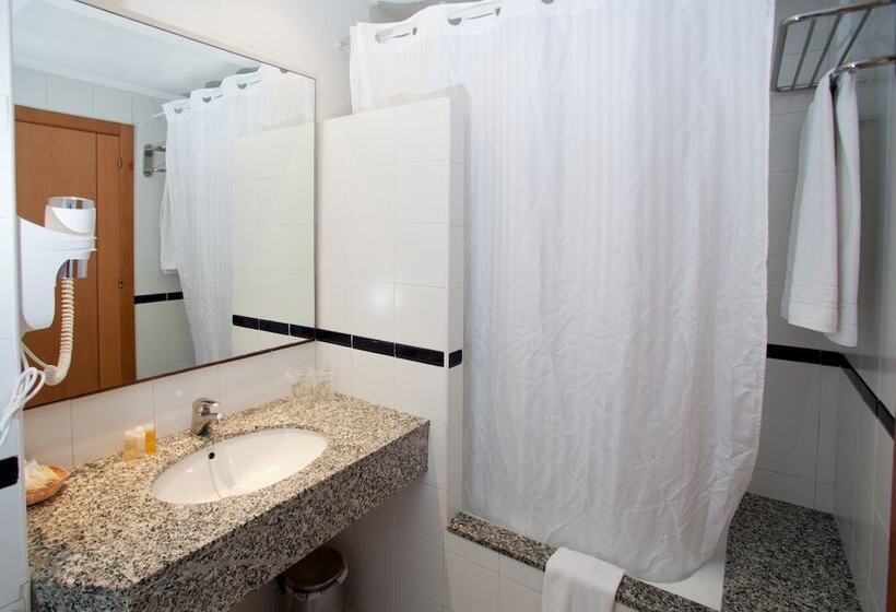 Quarto Estandar Individual, Ses Figueres
