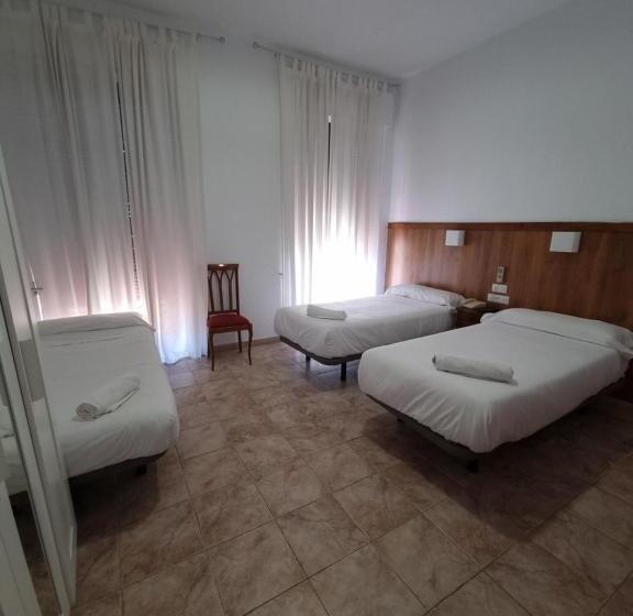 اتاق استاندارد با بالکن, Gran Plaza