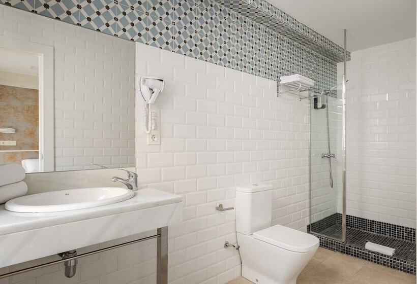 Habitación Cuádruple Estándar, Yit Casablanca