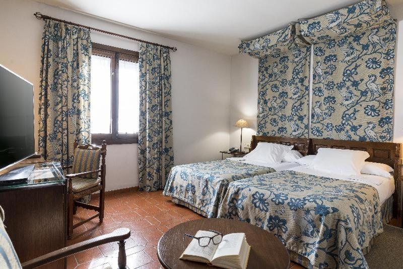 Номер Стандарт, Parador De Jarandilla De La Vera