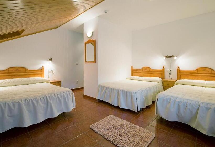 スタンダード４人部屋, Castillo D Acher