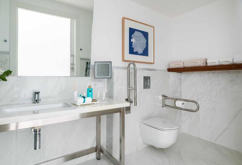 Полулюкс для Инвалидов, Hotel Fariones
