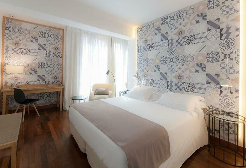 Quarto Economy, Vincci Soma