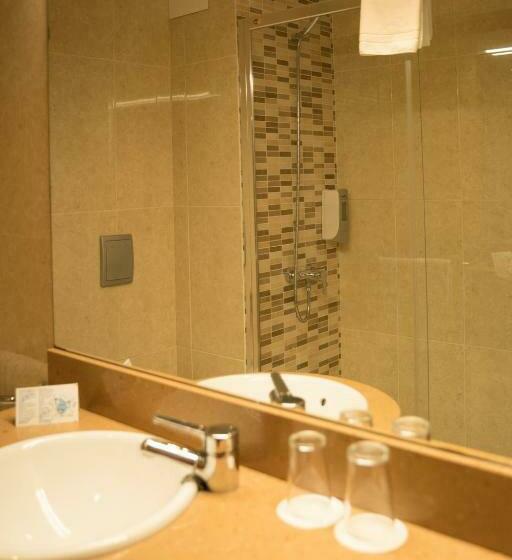 Quarto Estandar Individual, Sercotel Tres Luces