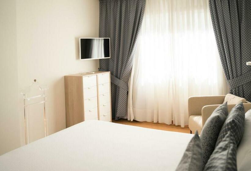 ジュニアスイート, Sercotel Tres Luces