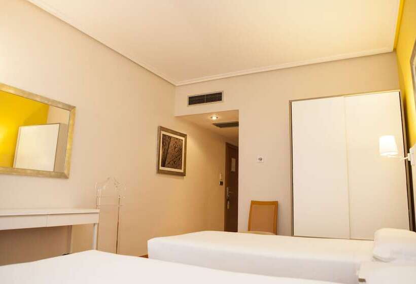Quarto Estandar, Sercotel Tres Luces