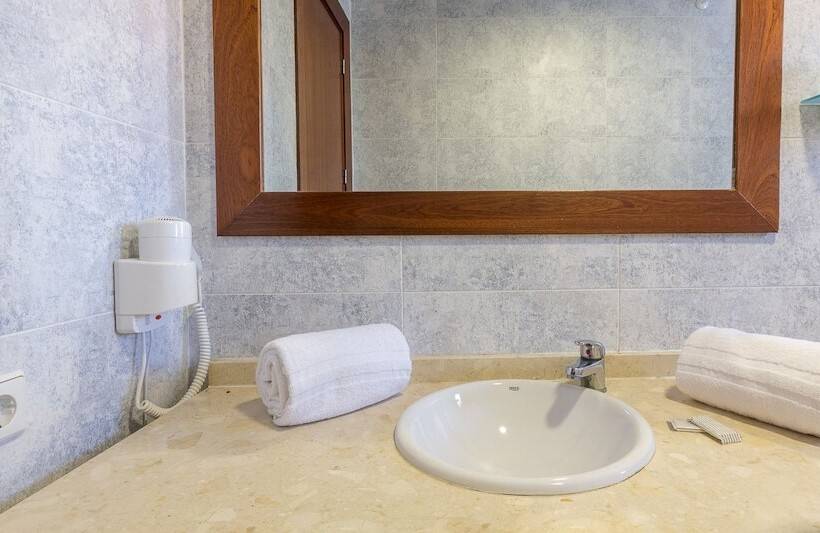 スタンダード４人部屋, Apartamentos Solimar