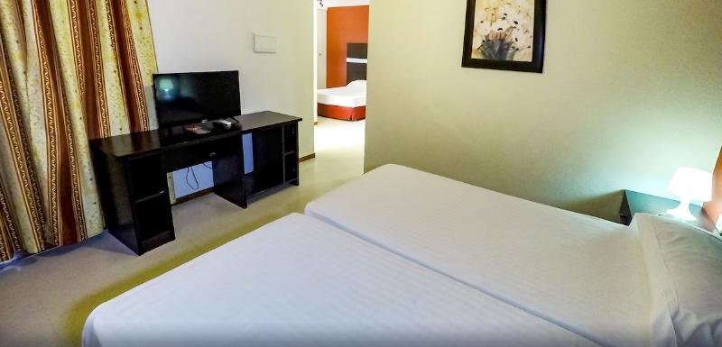 Полулюкс, Hospedium Hotel Blu Torre de Sevilla