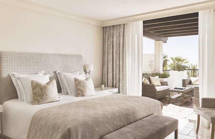 Королевский Люкс, Puente Romano Beach Resort