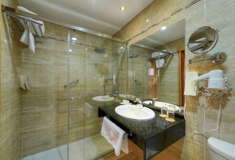 Quarto Familiar, Sol Torremolinos Don Pablo