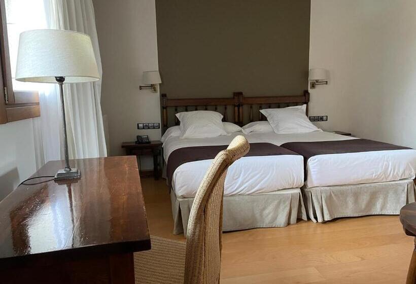Номер Стандарт, Parador De Puebla De Sanabria