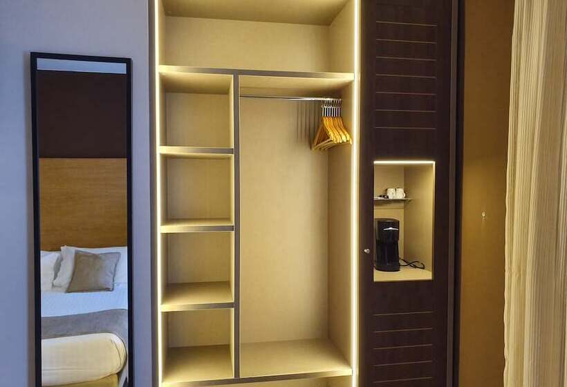 غرفة عائلية, Windsor Tossa   Adults Only 16