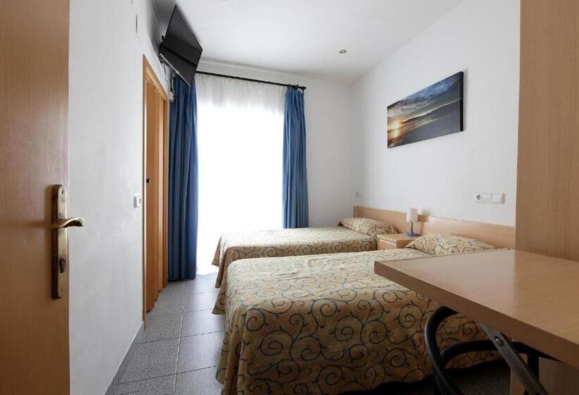 标准间带阳台, Hostal L'alba