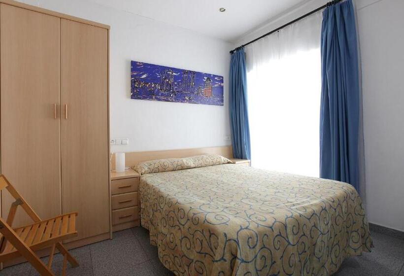 Economy Triple Room, Hostal L'alba