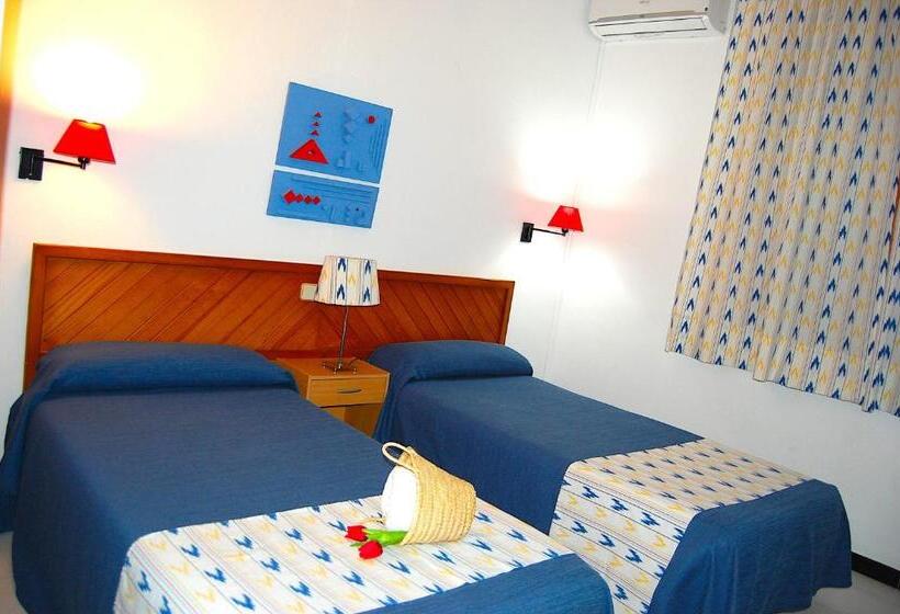 이코노미 룸, Hostal Ca'n Tiu