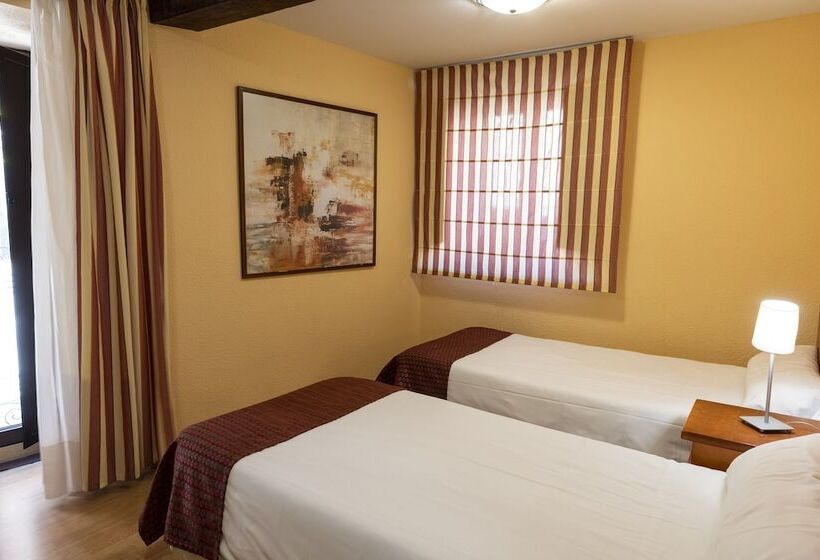 غرفة قياسية, Hostal Restaurante Puerta Del Alcazar