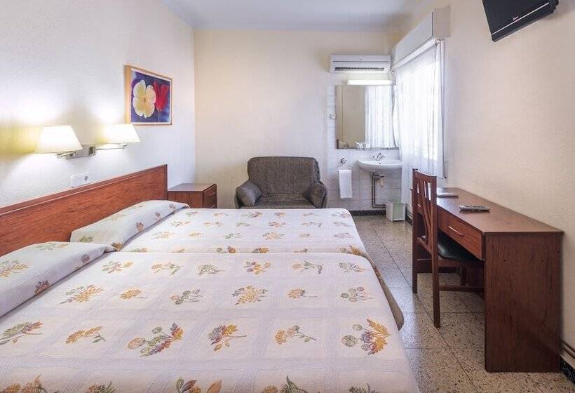 Номер Стандарт Совместная Ванная, Hostal Solimar