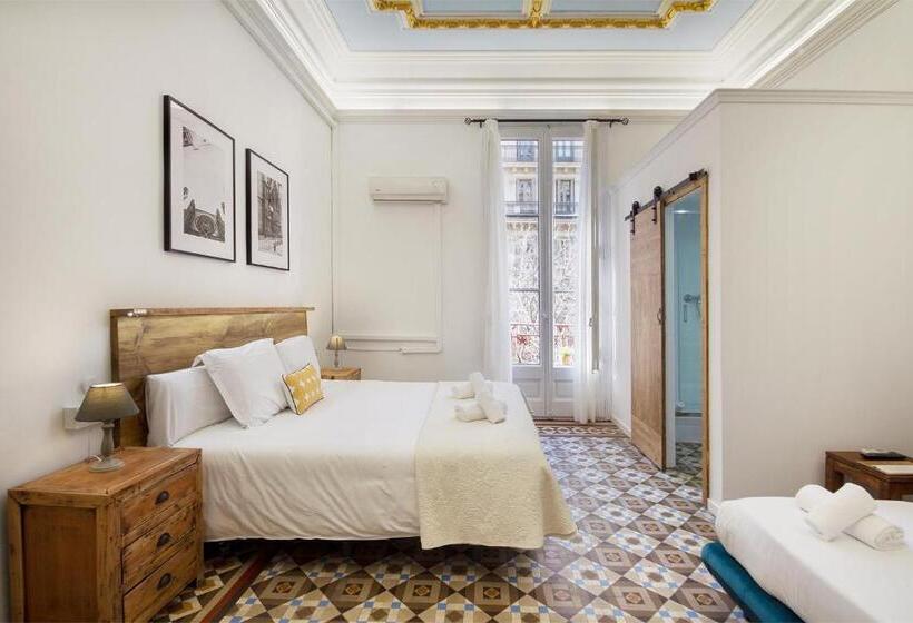Трехместный Номер Superior, Hostal Girona