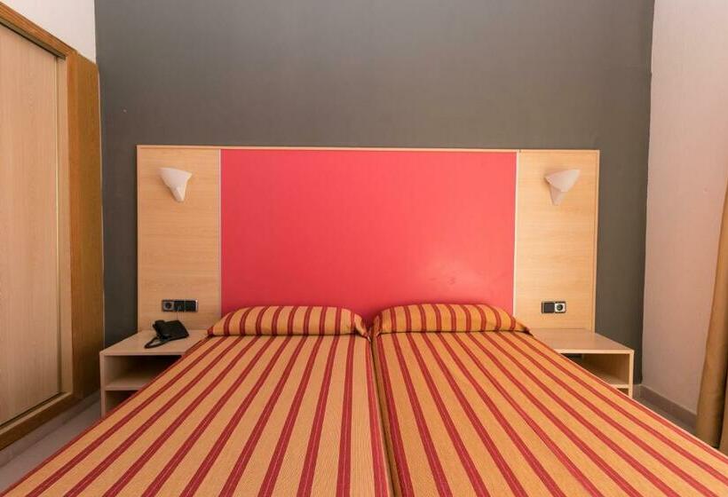 Номер Economy, The Red Hotel   Adults Only