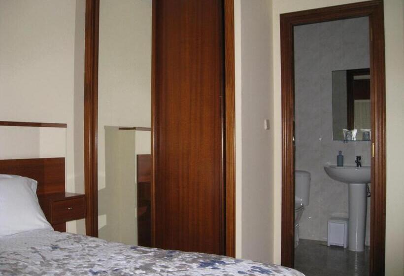 스탠다드 룸, Hostal Roma