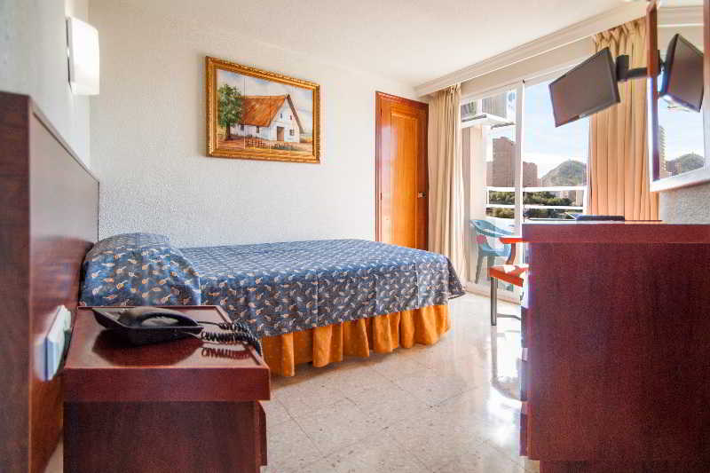 اتاق استاندارد یک نفره, Blue Sea Hotel Calas Marina