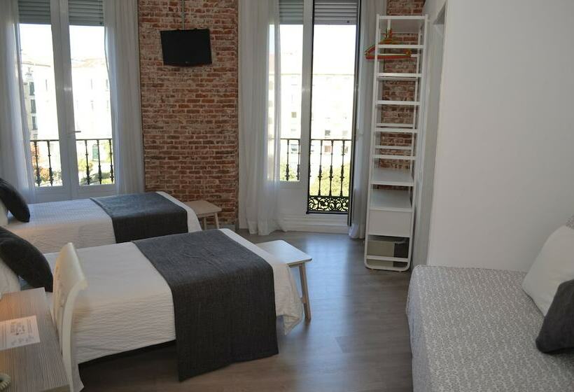 اتاق استاندارد سه نفره, Hostal San Lorenzo