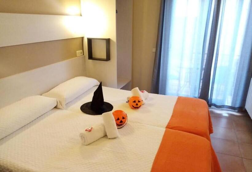 스탠다드 룸, Hostal Termes