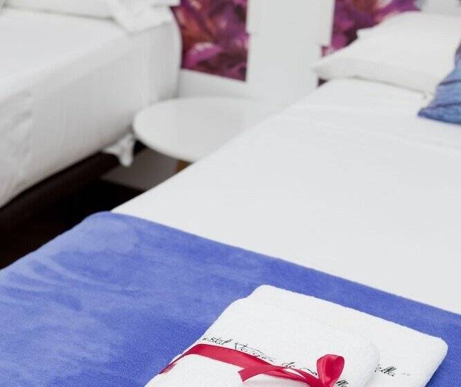 Habitación Triple Estándar, Vázquez De Mella Gran Vía