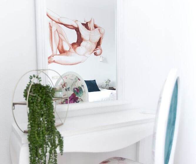 Habitación Superior, Vázquez De Mella Gran Vía