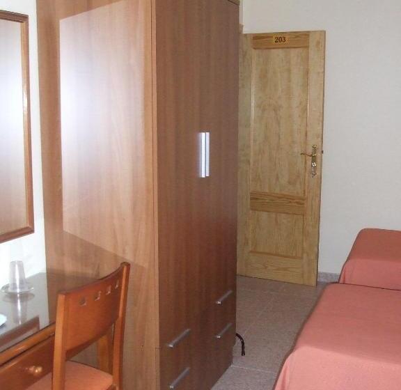 스탠다드 트리플 룸, Hostal Casa Juan