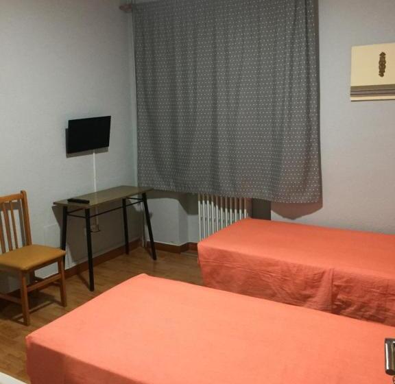 اتاق استاندارد با سرویس بهداشتی مشترک, Hostal Rosales
