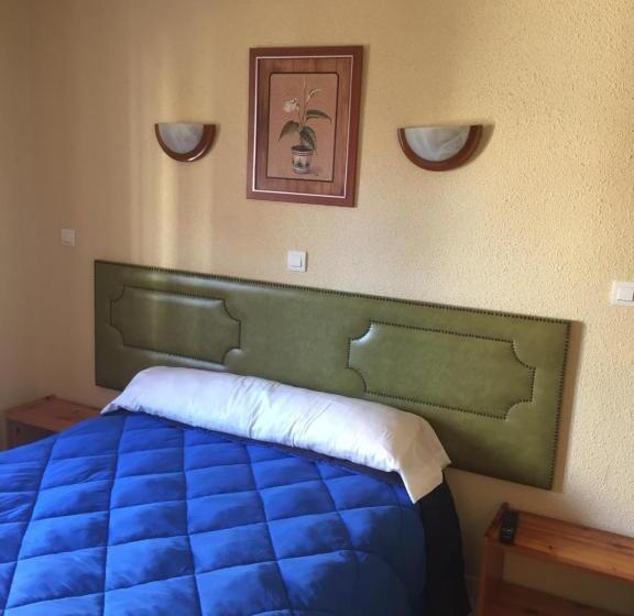 اتاق استاندارد, Hostal Rosales