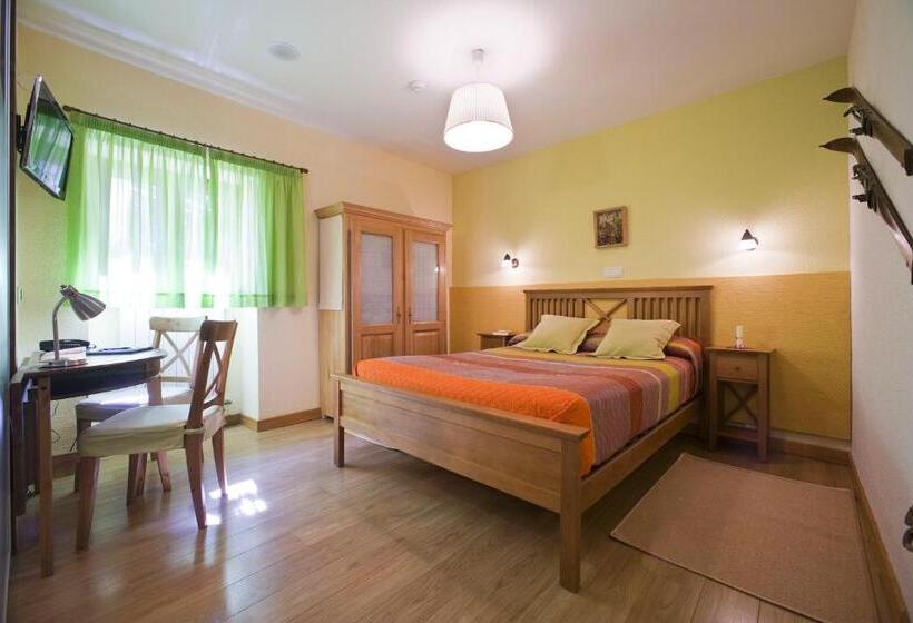 Habitación Estándar, Rural Besaro   Selva De Irati