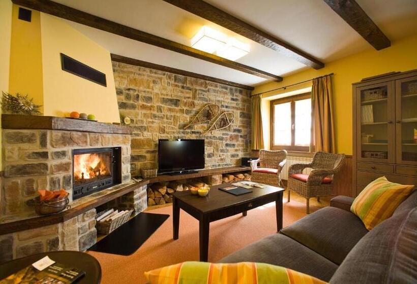 Apartamento Deluxe 1 Dormitorio, Rural Besaro   Selva De Irati